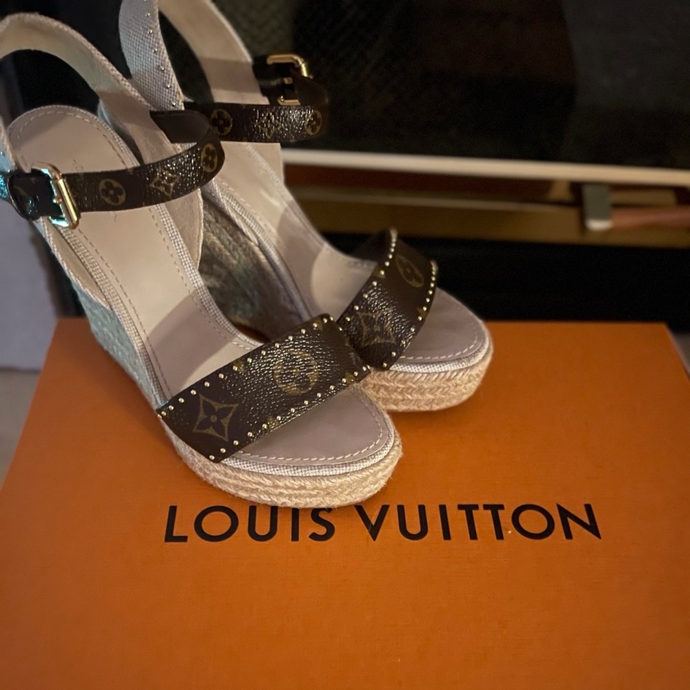 These beautiful authentic shoes have only been worn for 2 hours!